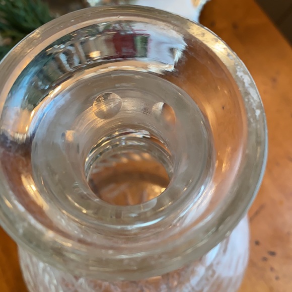 CRYSTAL DECANTER OR VASE - Picture 4 of 5